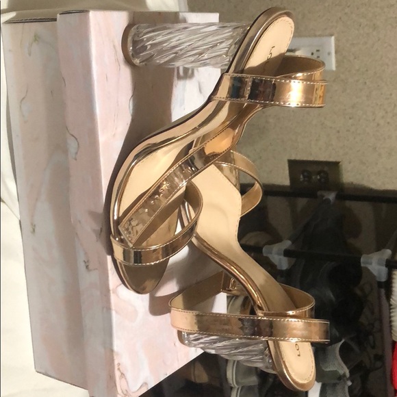 Rose Gold heels - Picture 1 of 3